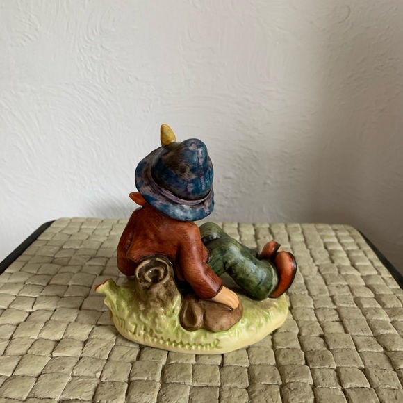 Hummel Goebel Special Edition #8 “Coffee Break” - Picture 2 of 2